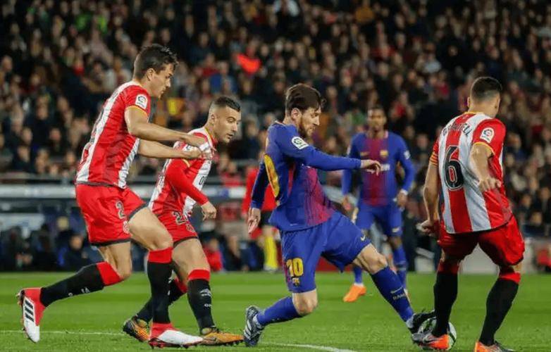 塞维利亚中场球员连续比赛表现抢眼