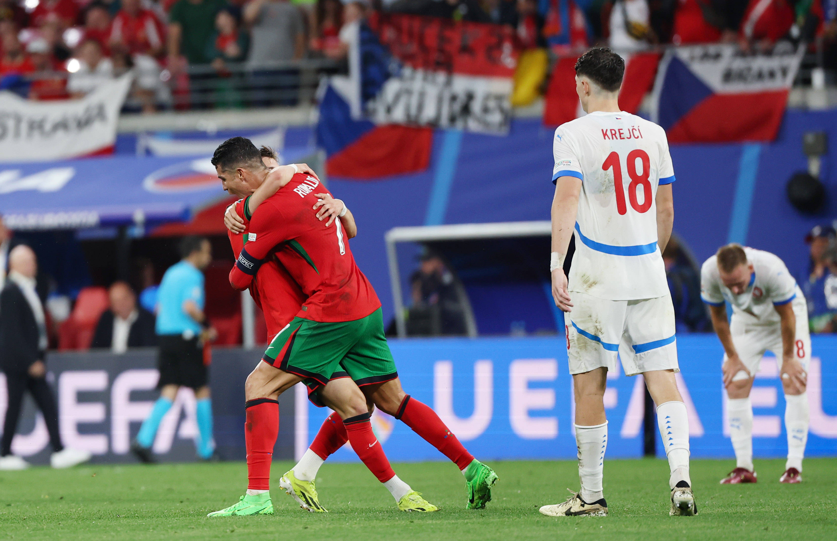 关于捷克逆转挪威，惊艳出线欧预赛小组赛！的信息