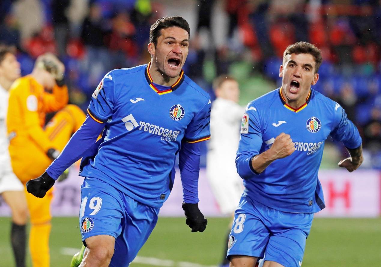 包含赫塔菲主场不敌埃瓦尔，遭遇连败的词条