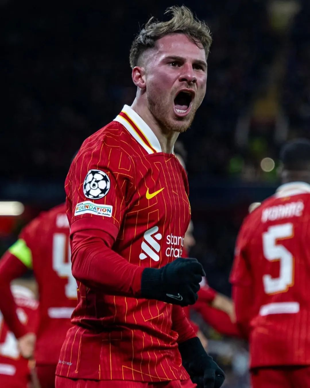 关于利物浦后卫伤势可能影响联赛的信息