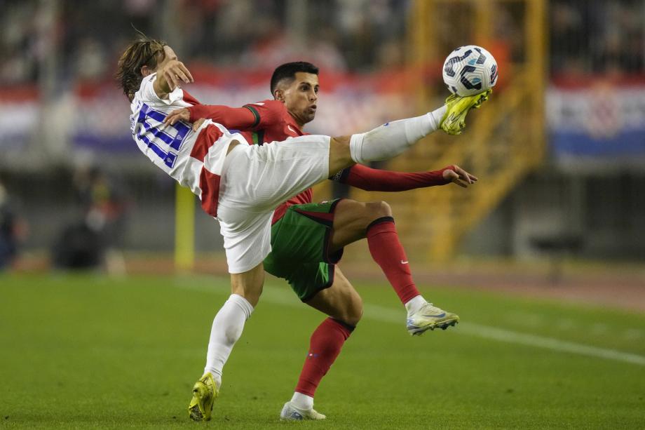 PG中国官网-葡萄牙大胜匈牙利，轻松晋级欧锦赛强