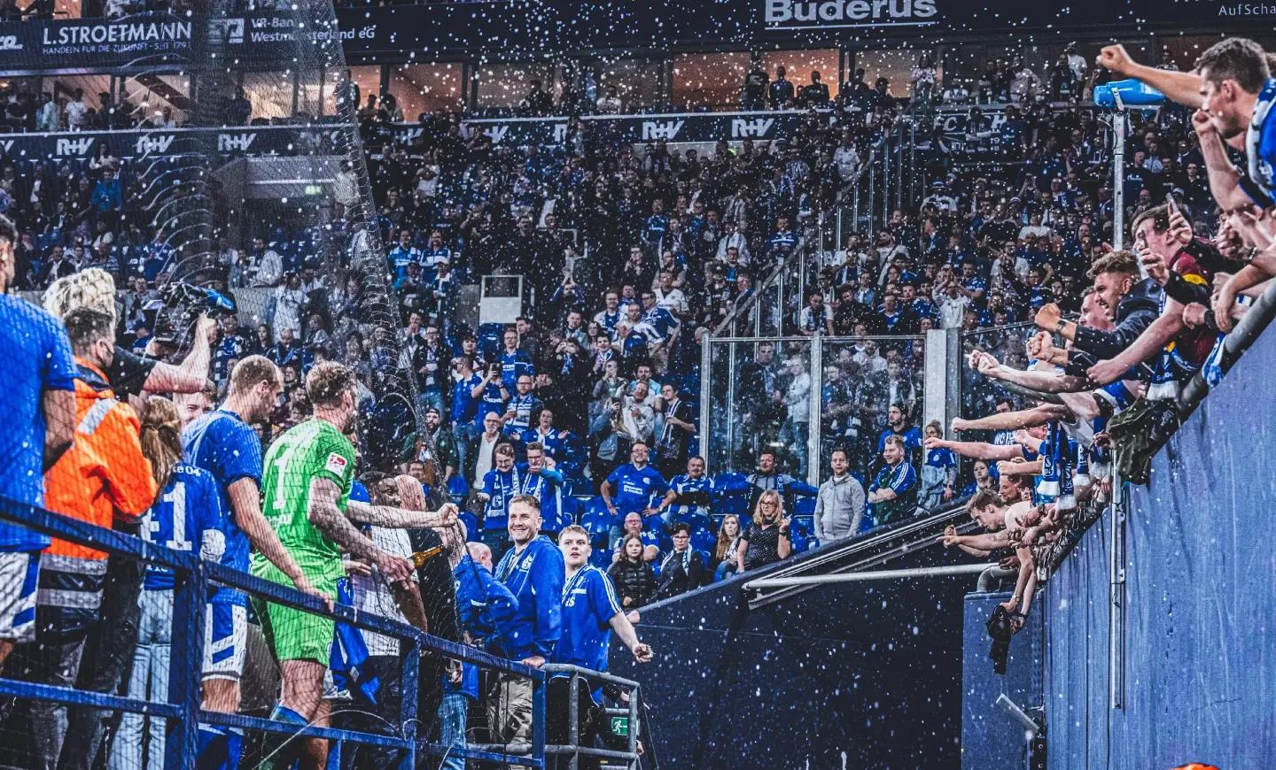 PG电子线上登入-足球巨星集结，比赛精彩纷呈的简单介绍