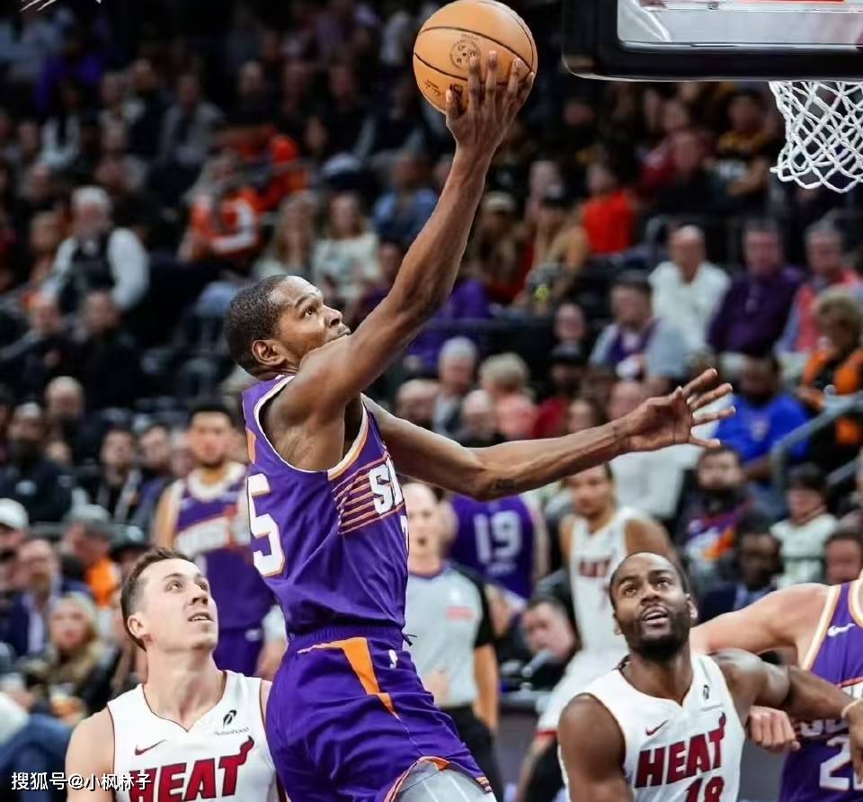 热火关键时刻发挥出众，稳住场上局势的简单介绍