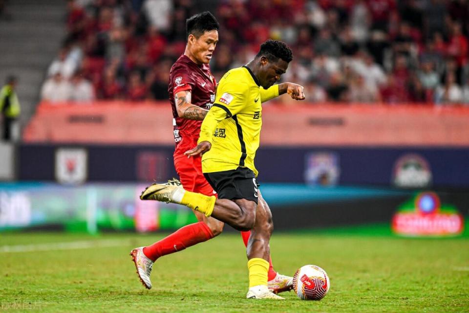 上海上港力求击败重庆当代，巩固领先位置的简单介绍