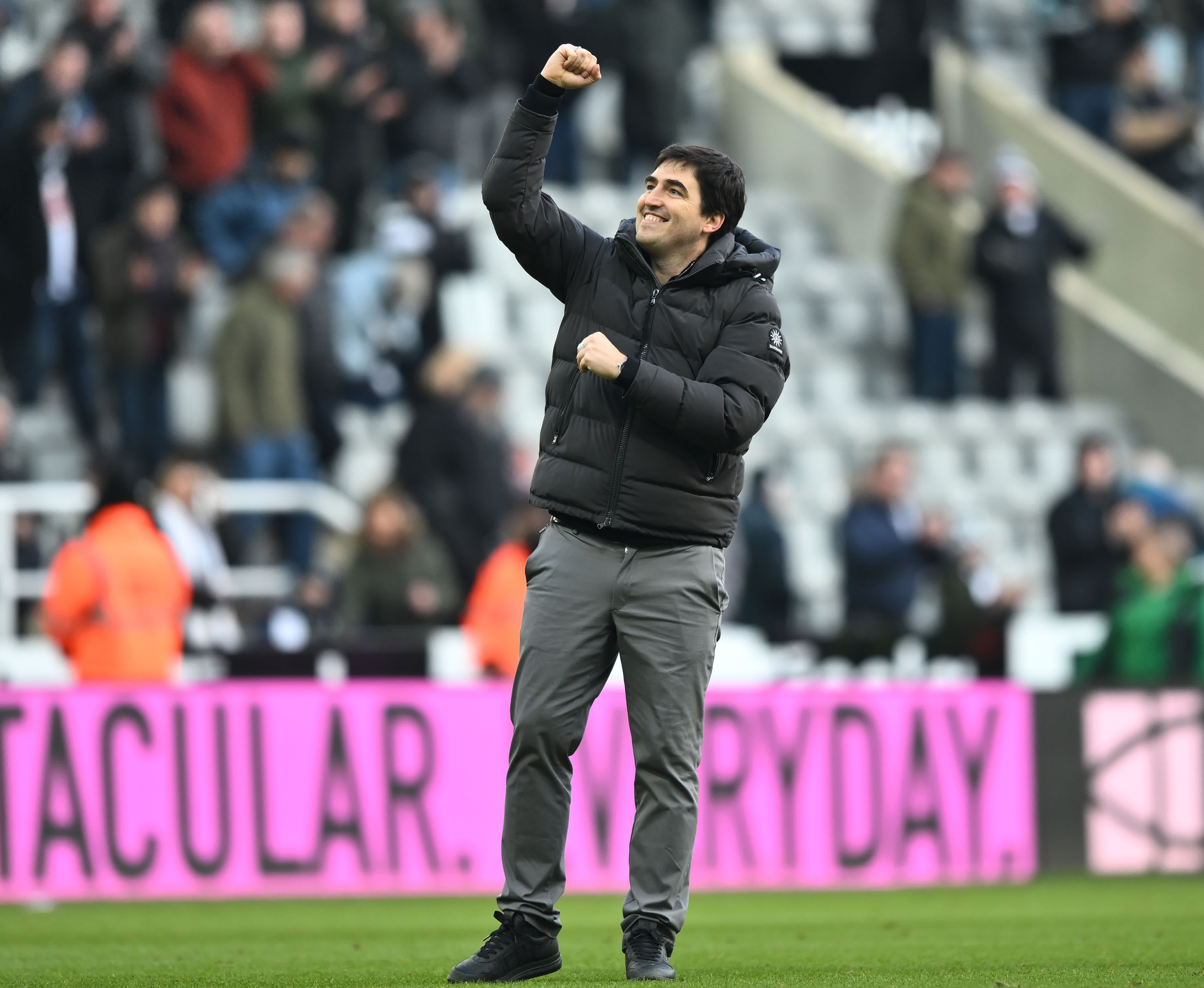 阿森纳击败伯恩茅斯，重振士气