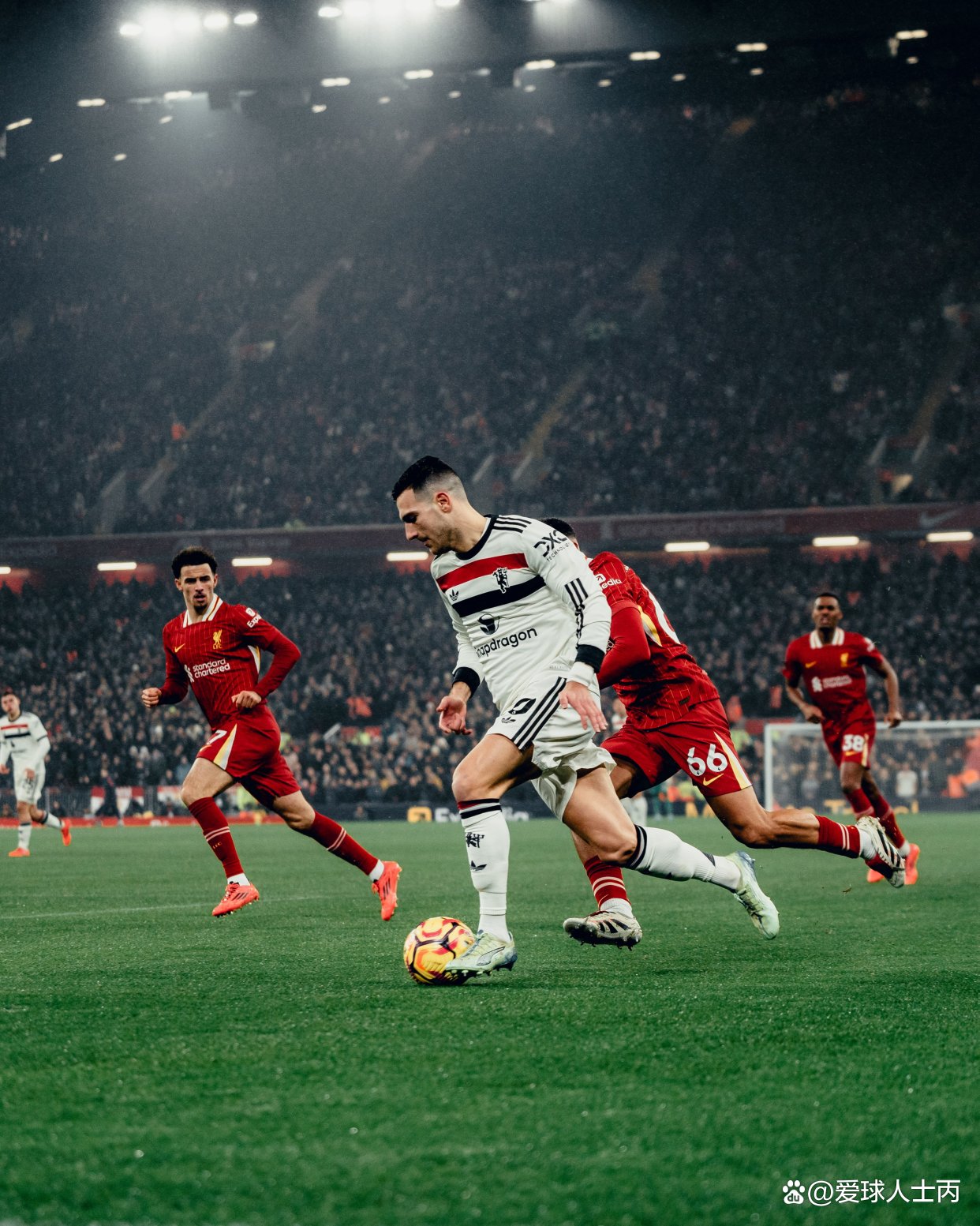 曼联巴萨再战：英西经典对垒