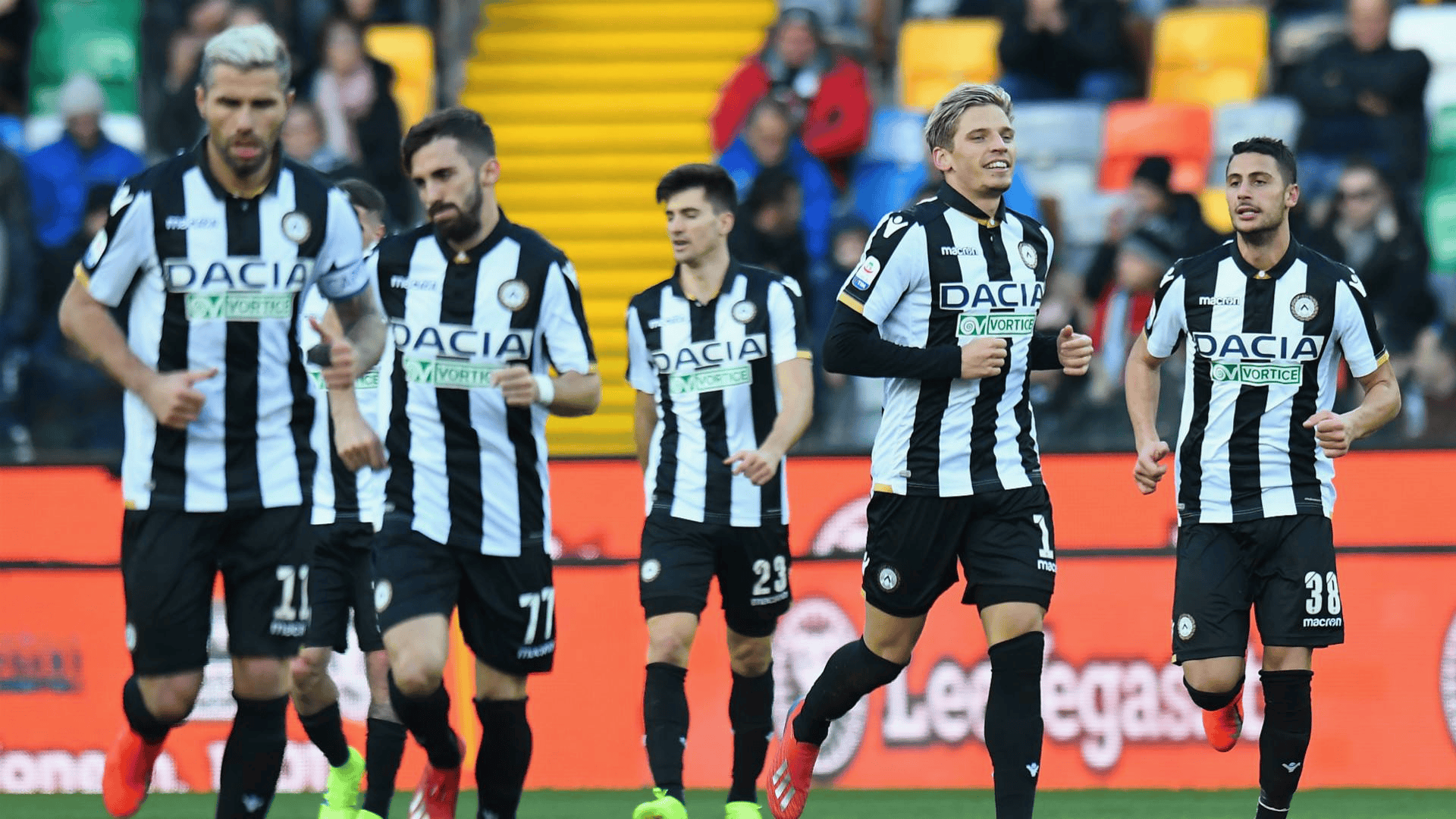 乌迪内斯不敌国际米兰，遗憾告终