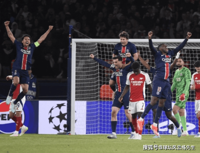 巴黎圣日耳曼客场战胜波尔图，提前晋级欧冠