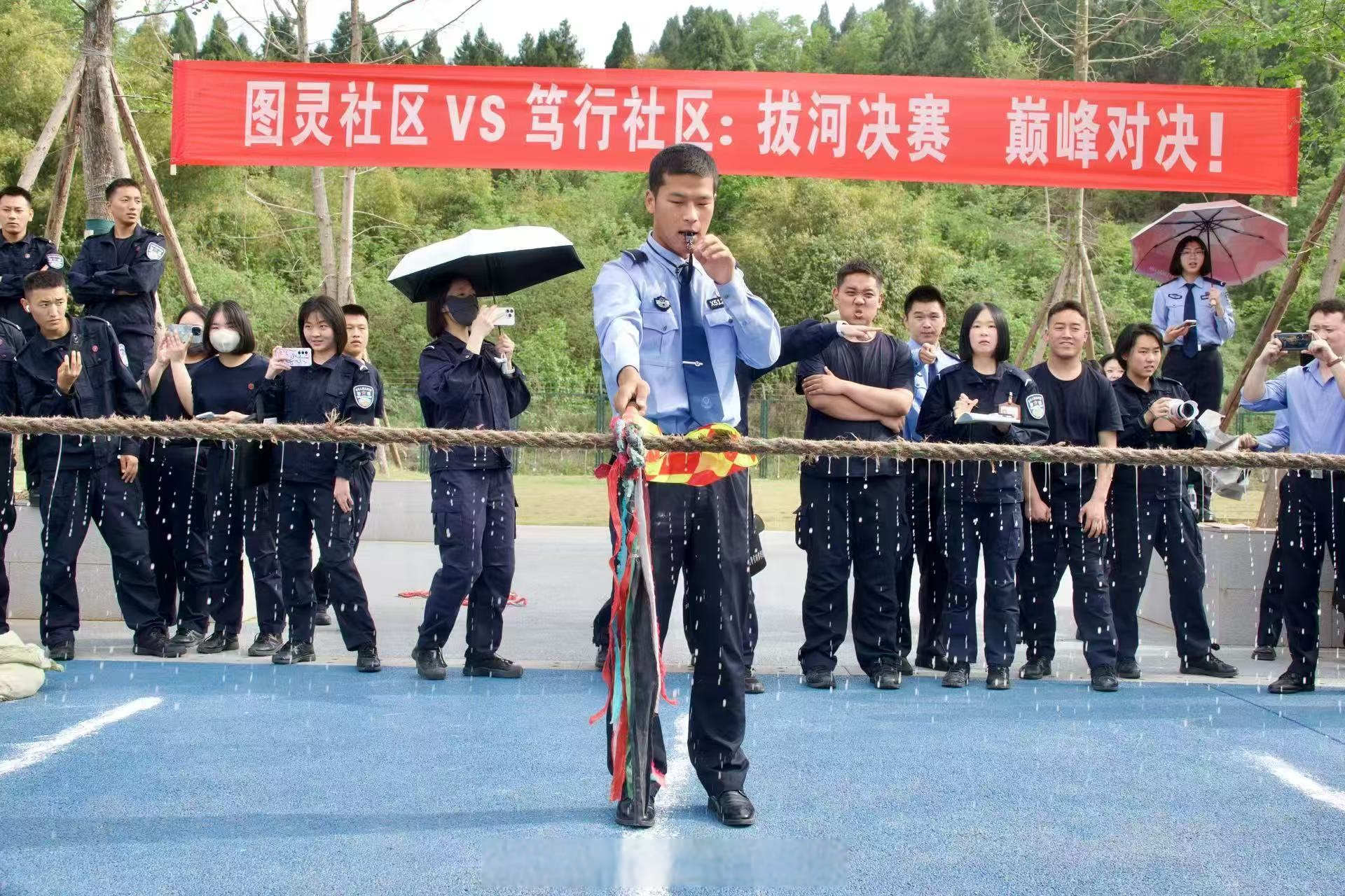 PG平台-战斗氛围浓厚，比赛中双方队员体现出了团队合作精神