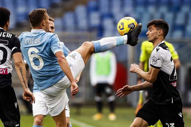 疯狂的乌迪内斯，爆冷击败劲敌