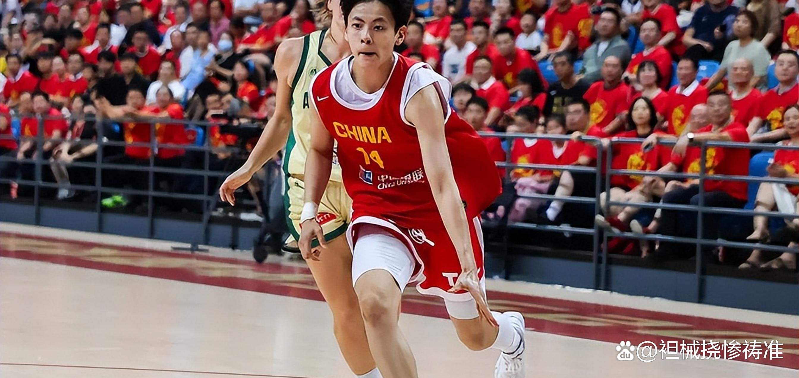 关于澳大利亚女篮新秀崭露头角，豪取连胜记录的信息