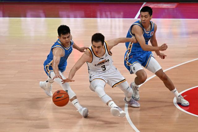 胜负未定！辽宁队与北京队战至最后一秒