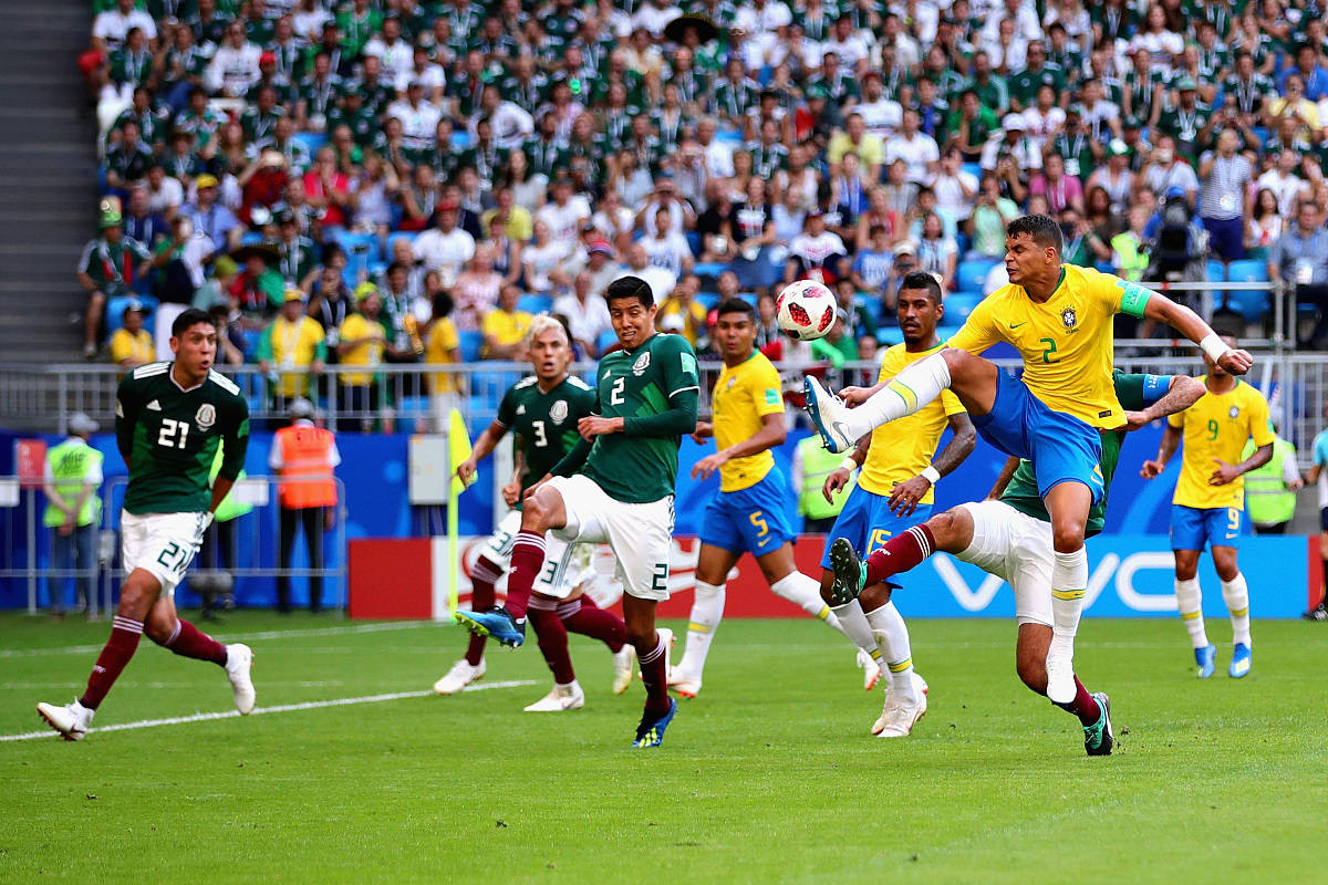 眼看这场足球巅峰对决，真激动的简单介绍