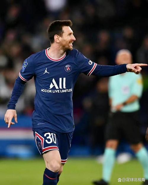 梅西成为众矢之地，但巴黎斩获胜利