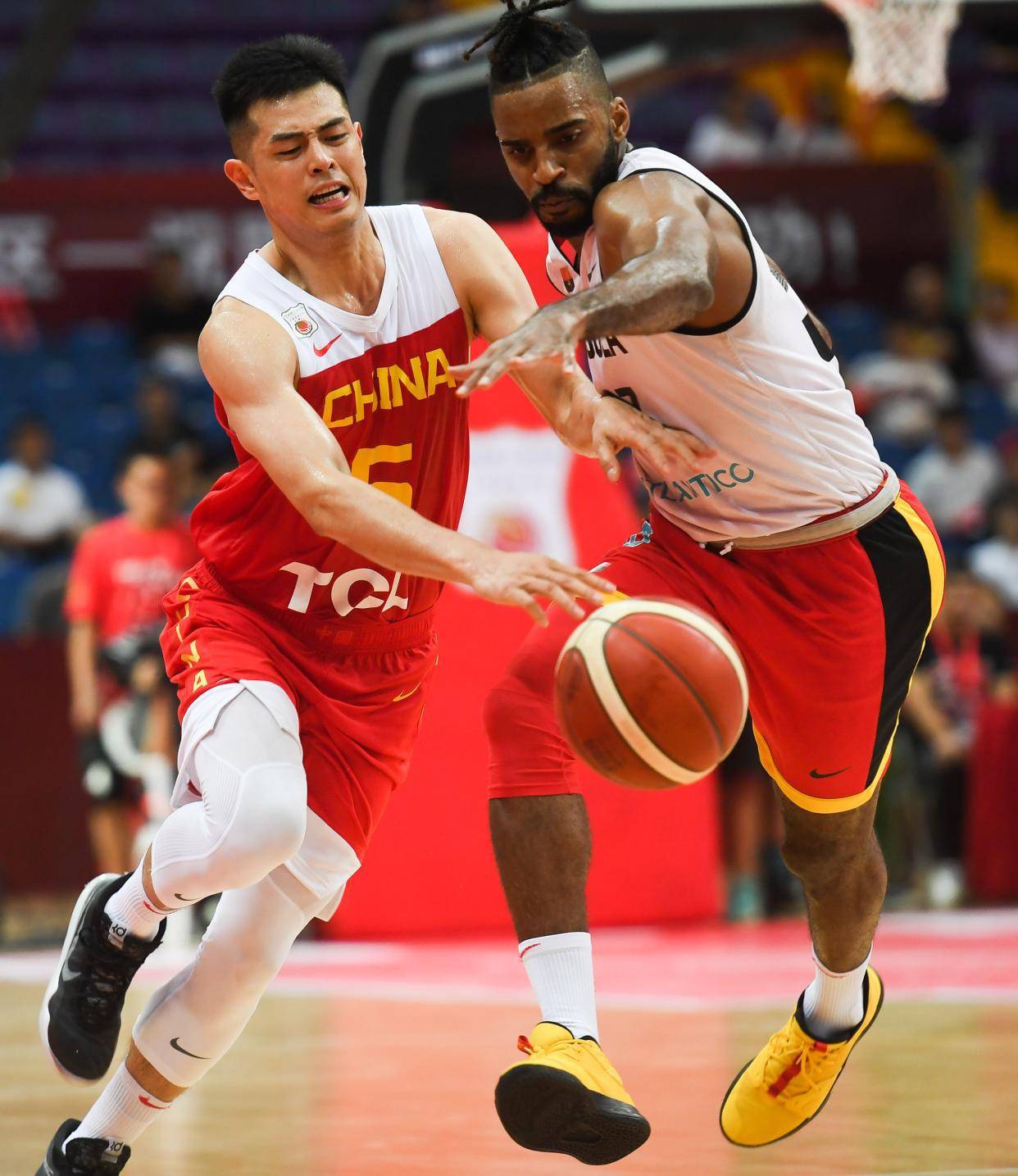 PG电子游戏-欧亚篮球公开赛锦标之争打响，激战连连