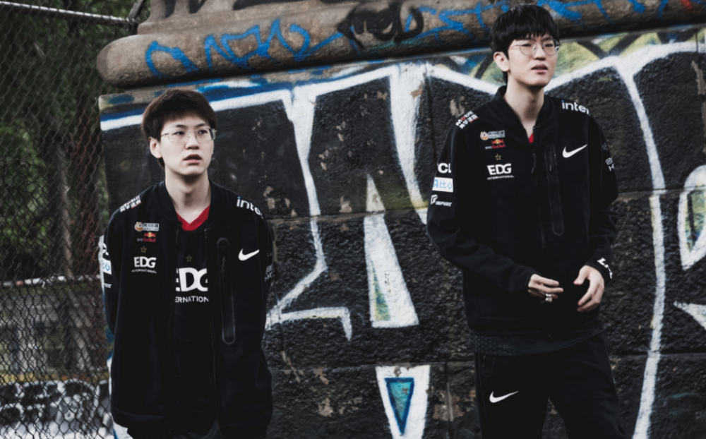 PG电子官网入口-MAD轻取FNC，Viper单局斩获MVP顶尖较量四强赛，锁定晋级资格的简单介绍