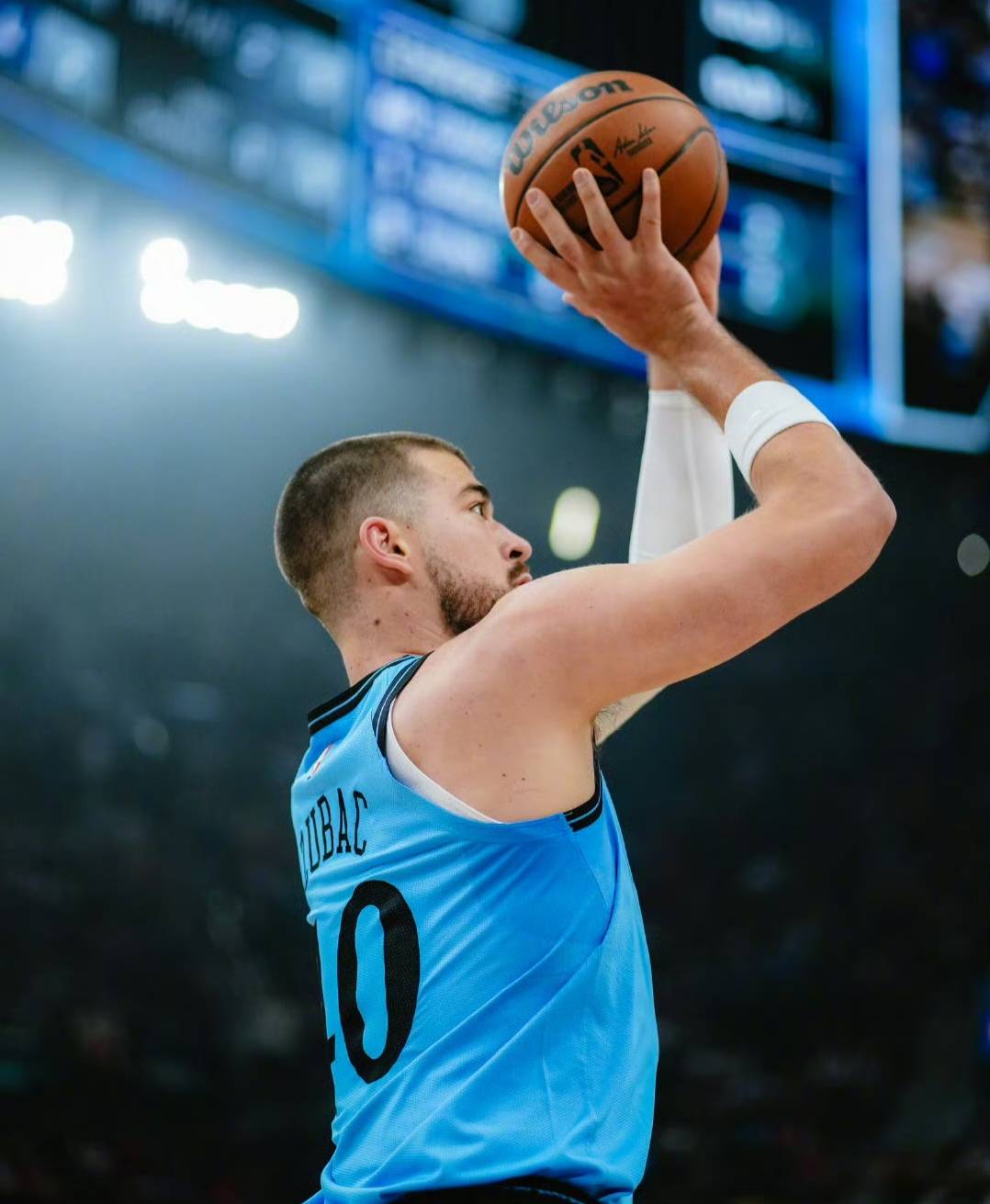 独行侠队客场连胜，士气高涨迎接挑战