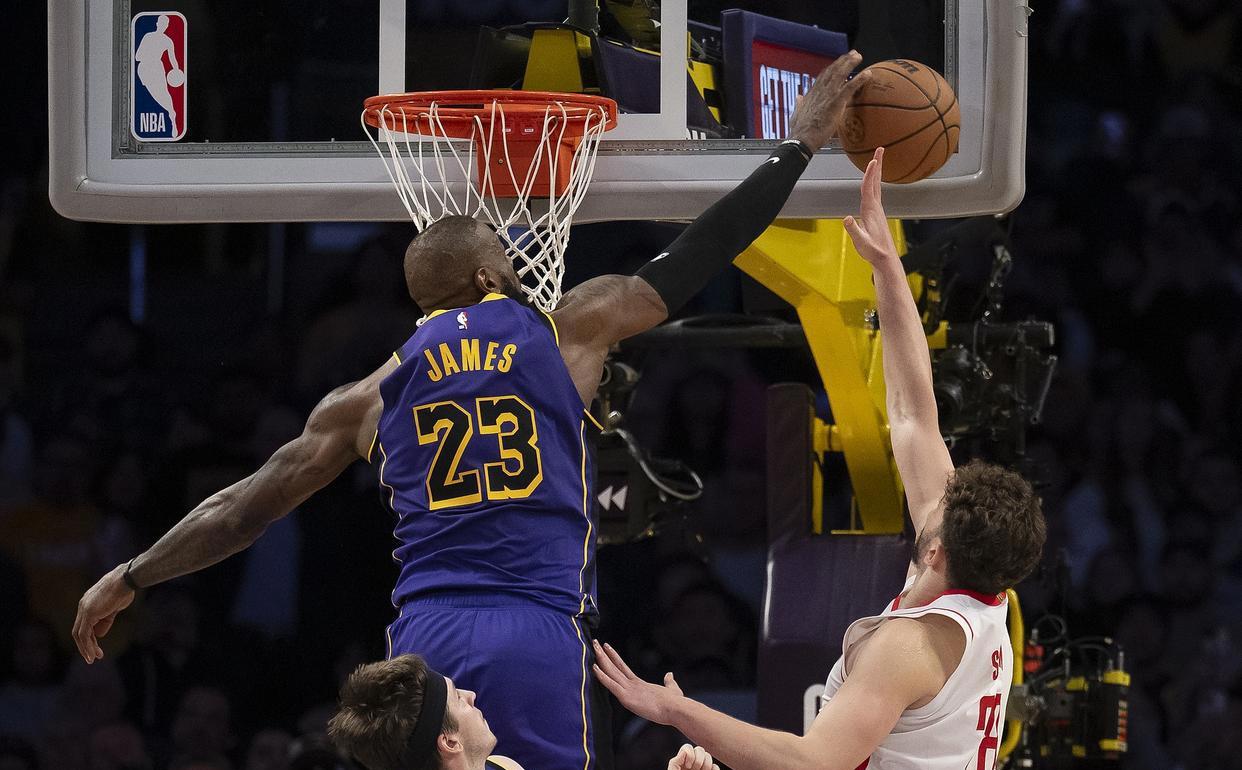 火箭不敌湖人，战绩持续低迷