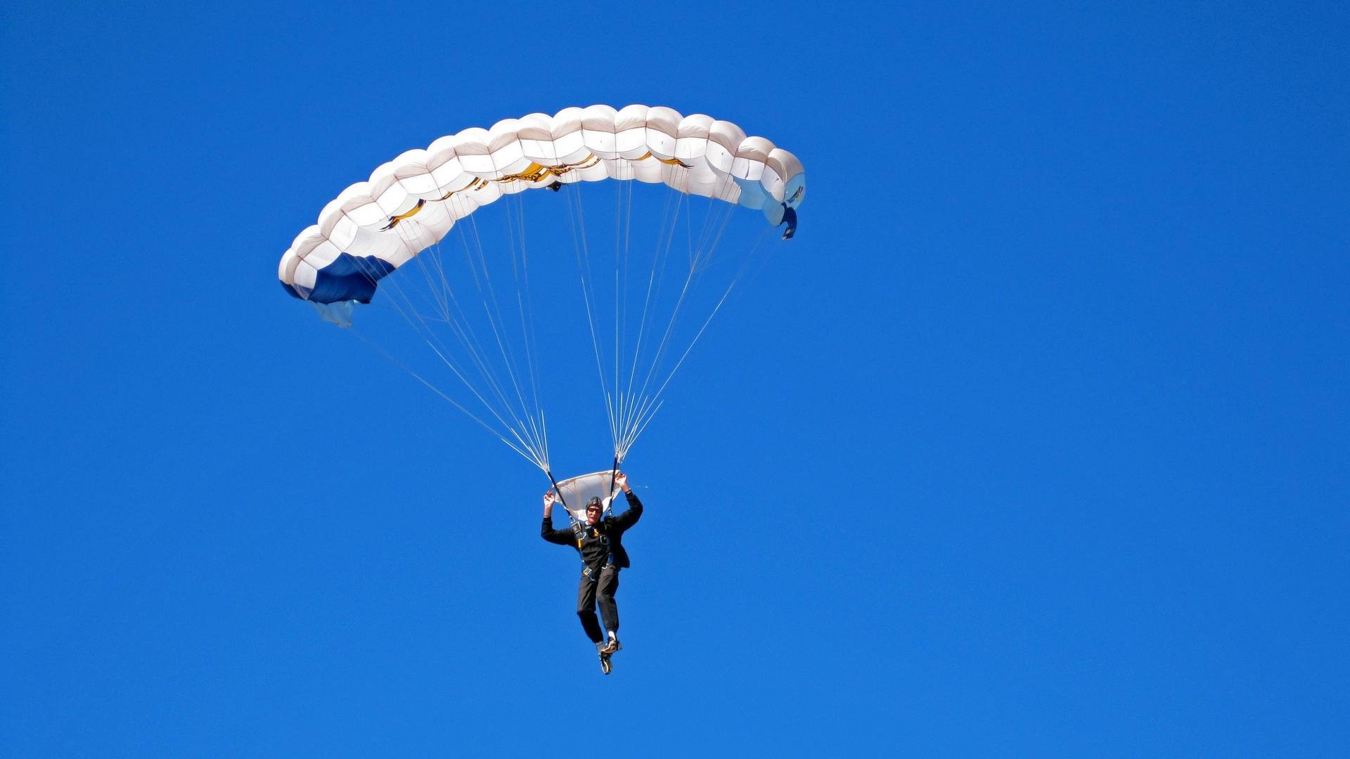PG电子官网入口-布鲁诺超新星爆发，一记压哨绝杀如何改写了南非与喀麦隆的足球史