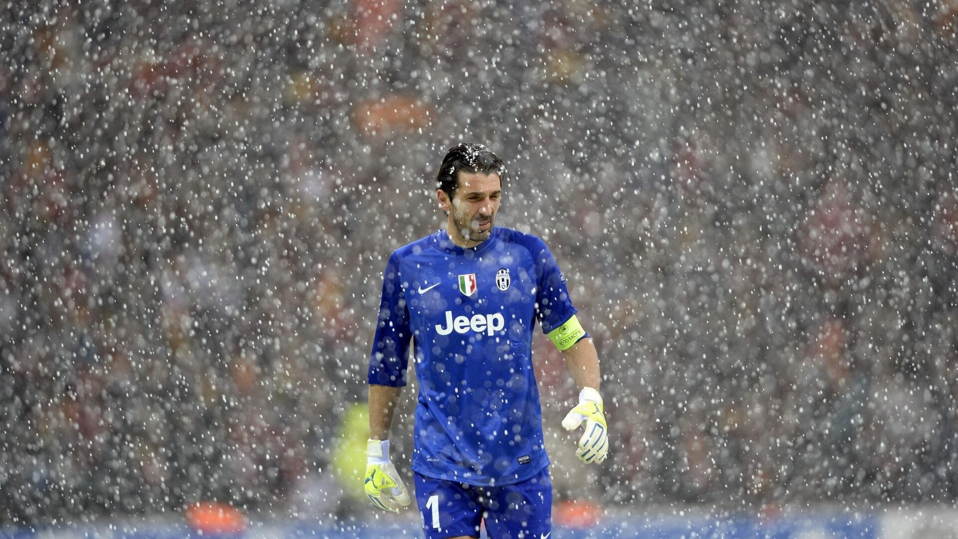 中场大师的胜利法门，罗德里如何用优雅的精确性为曼城轻取丹麦